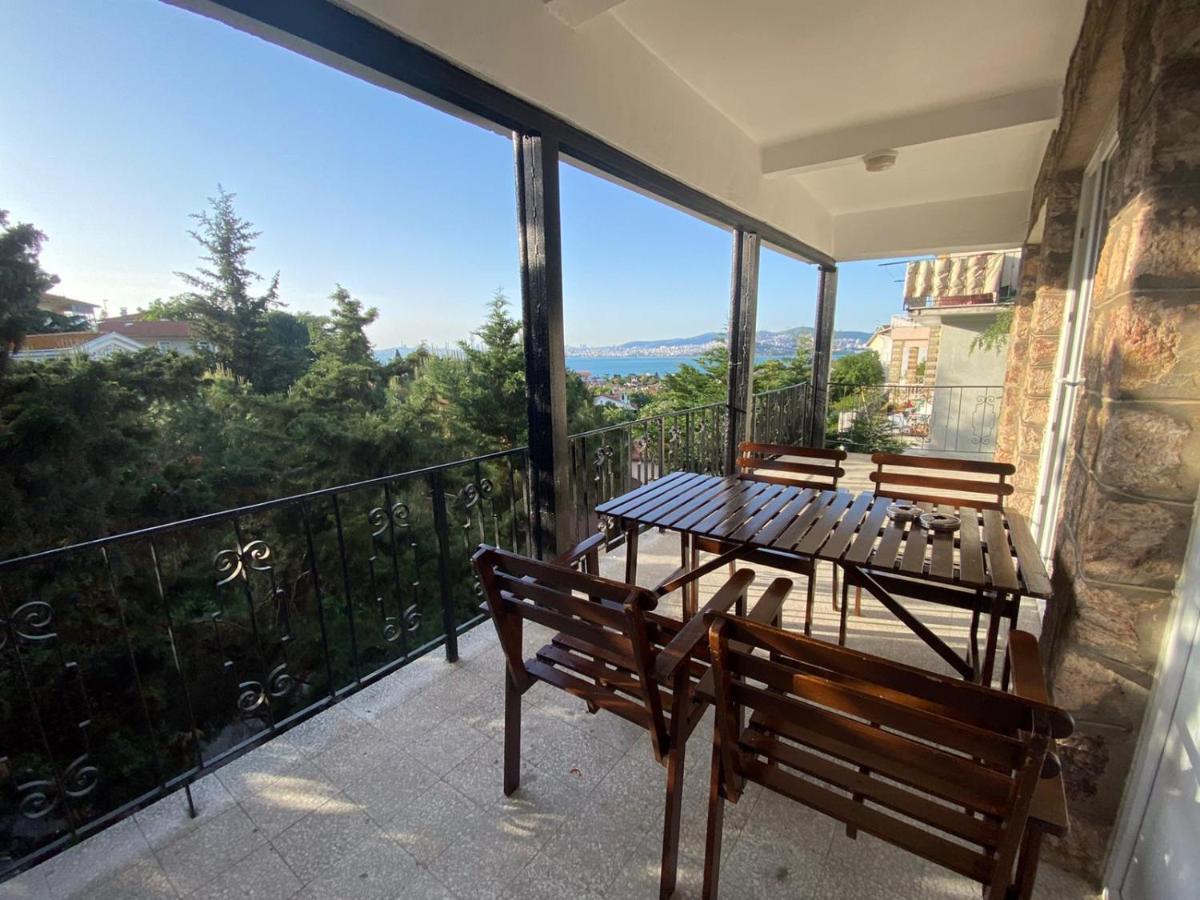 جزر الأمراء Bueyuekada Apart Hotel - Karadag Apart المظهر الخارجي الصورة
