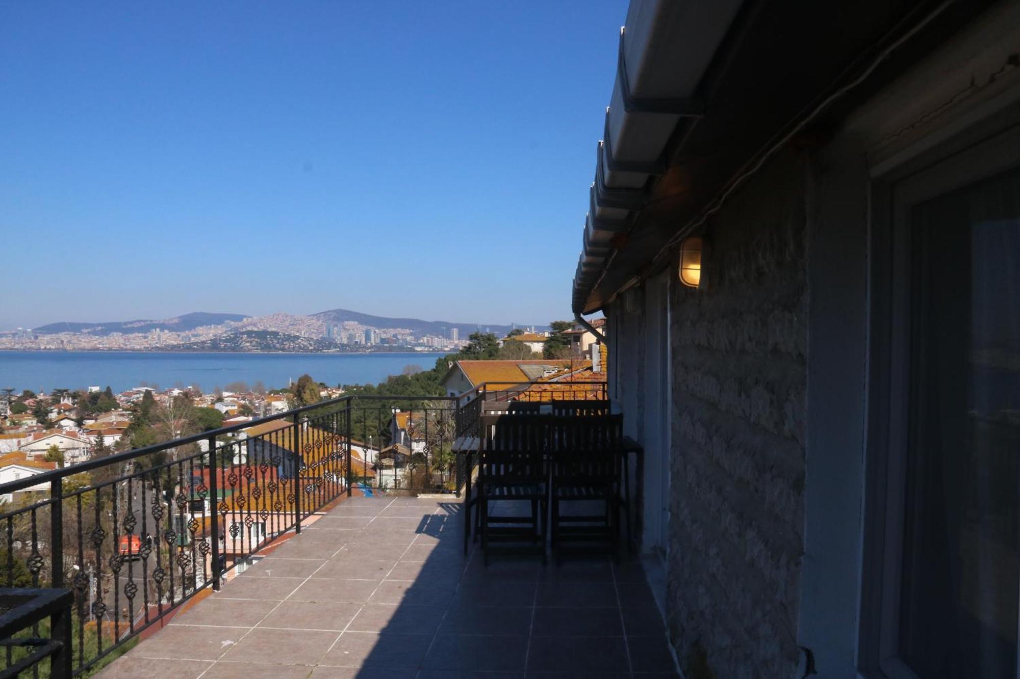 جزر الأمراء Bueyuekada Apart Hotel - Karadag Apart المظهر الخارجي الصورة