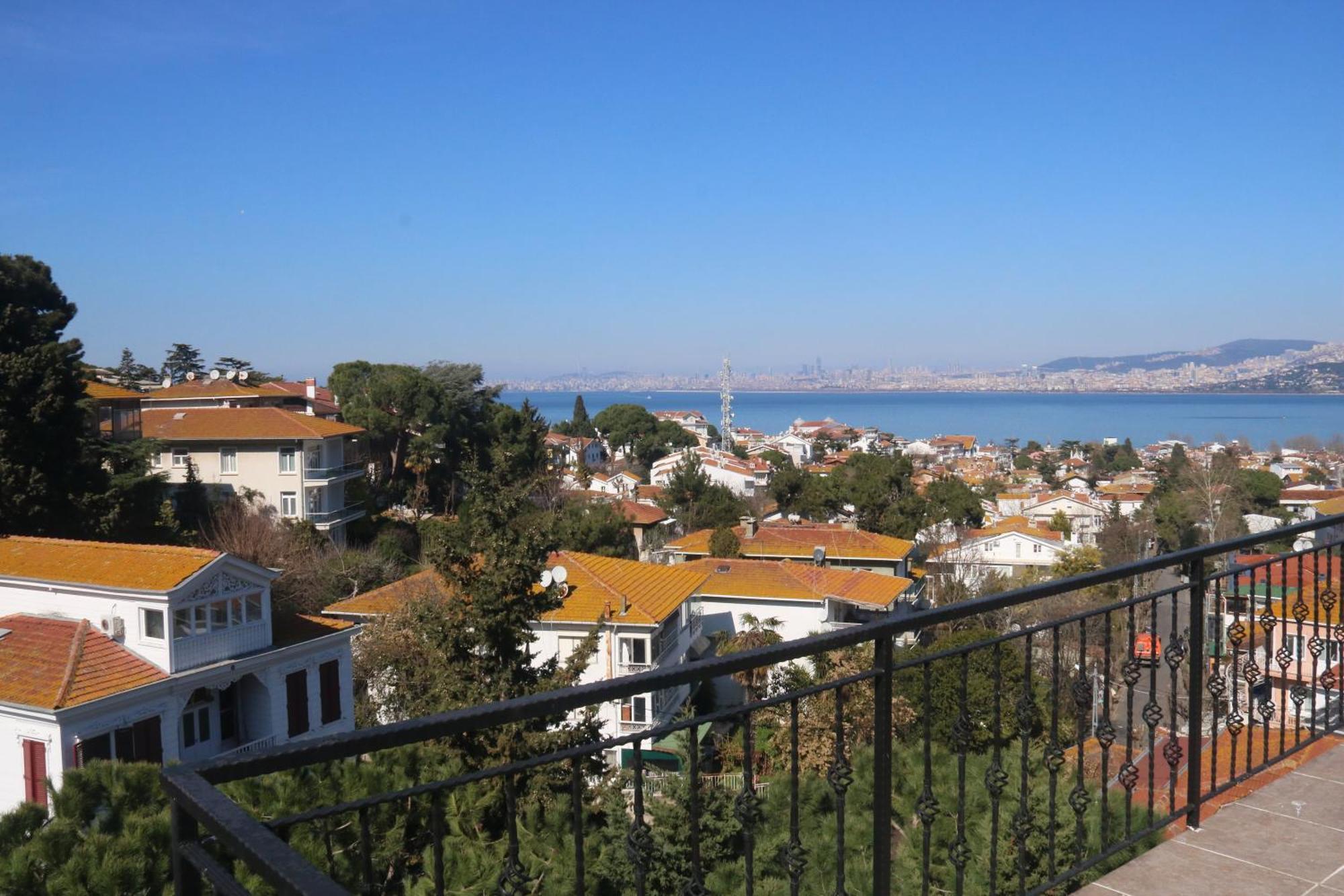 جزر الأمراء Bueyuekada Apart Hotel - Karadag Apart المظهر الخارجي الصورة