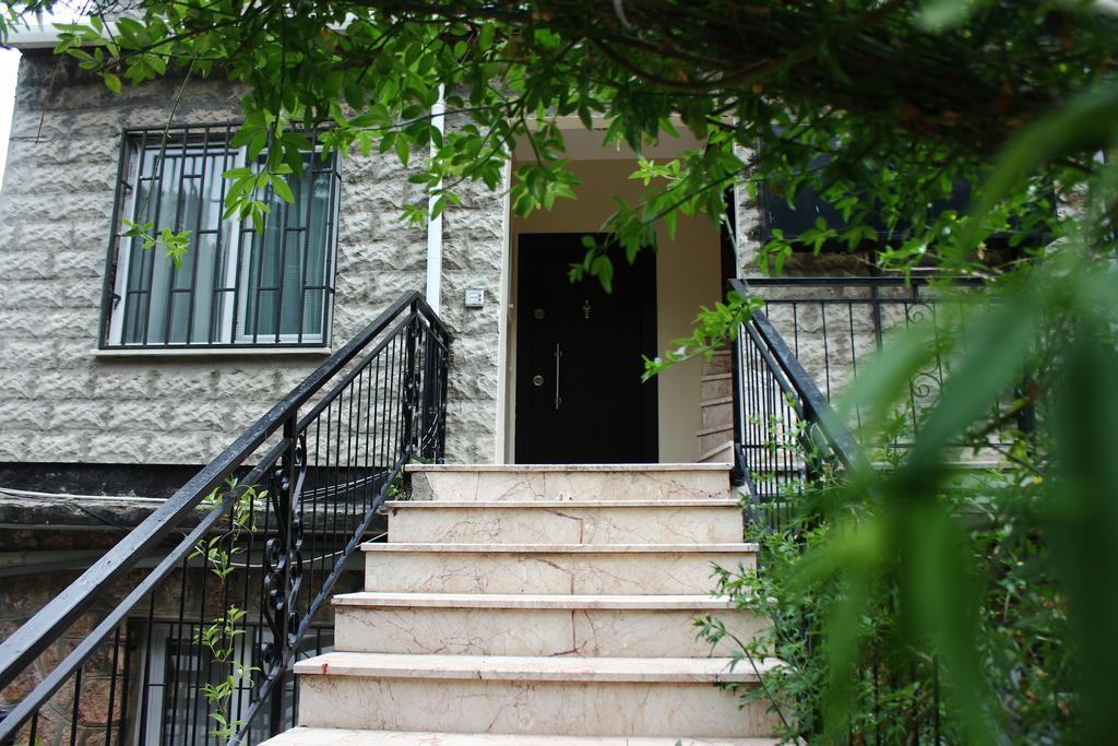 جزر الأمراء Bueyuekada Apart Hotel - Karadag Apart المظهر الخارجي الصورة